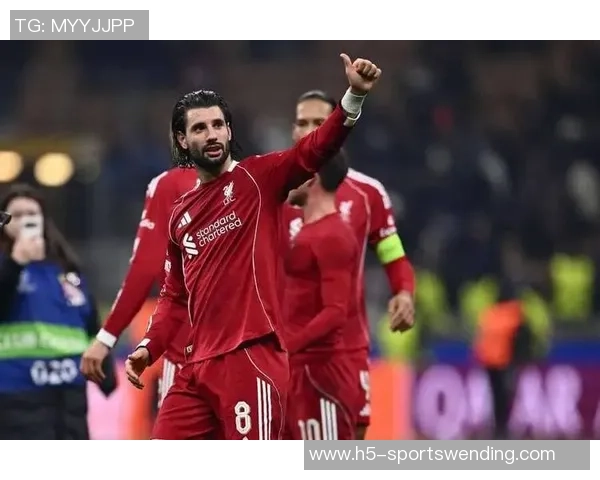 范戴克与罗伯逊助力新援融入红军未来队长索博展现潜力 范戴克与罗伯逊助力新援融入红军未来队长索博展现潜力